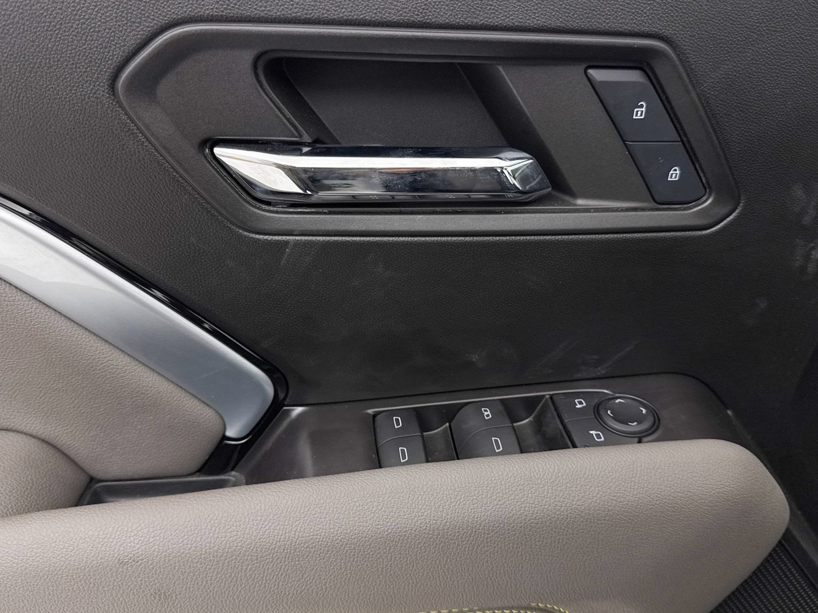 Used 2024 Chevrolet Colorado ZR2 AWD/4WD image 27