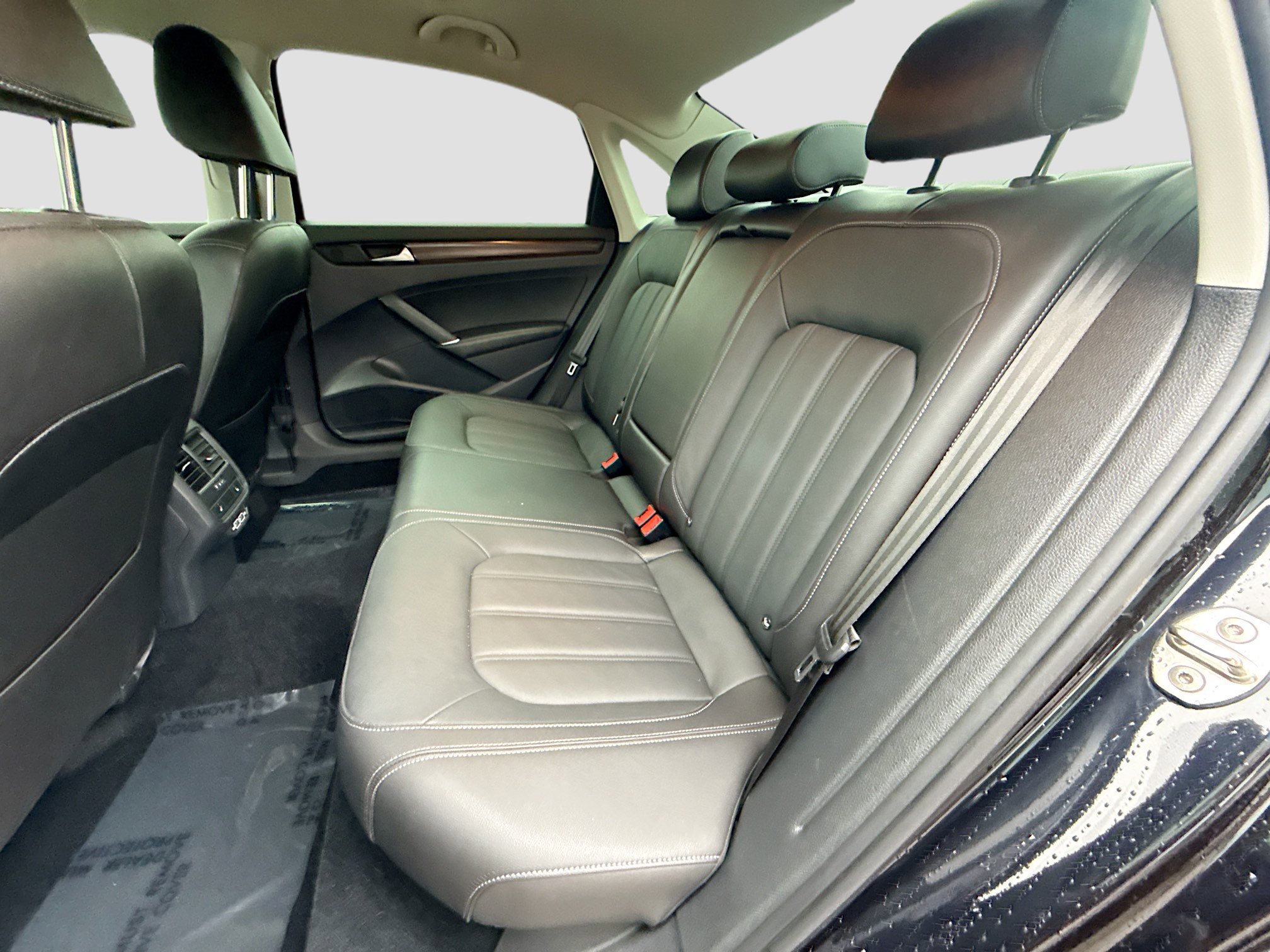 Used 2020 Volkswagen Passat 2.0T SEL image 20