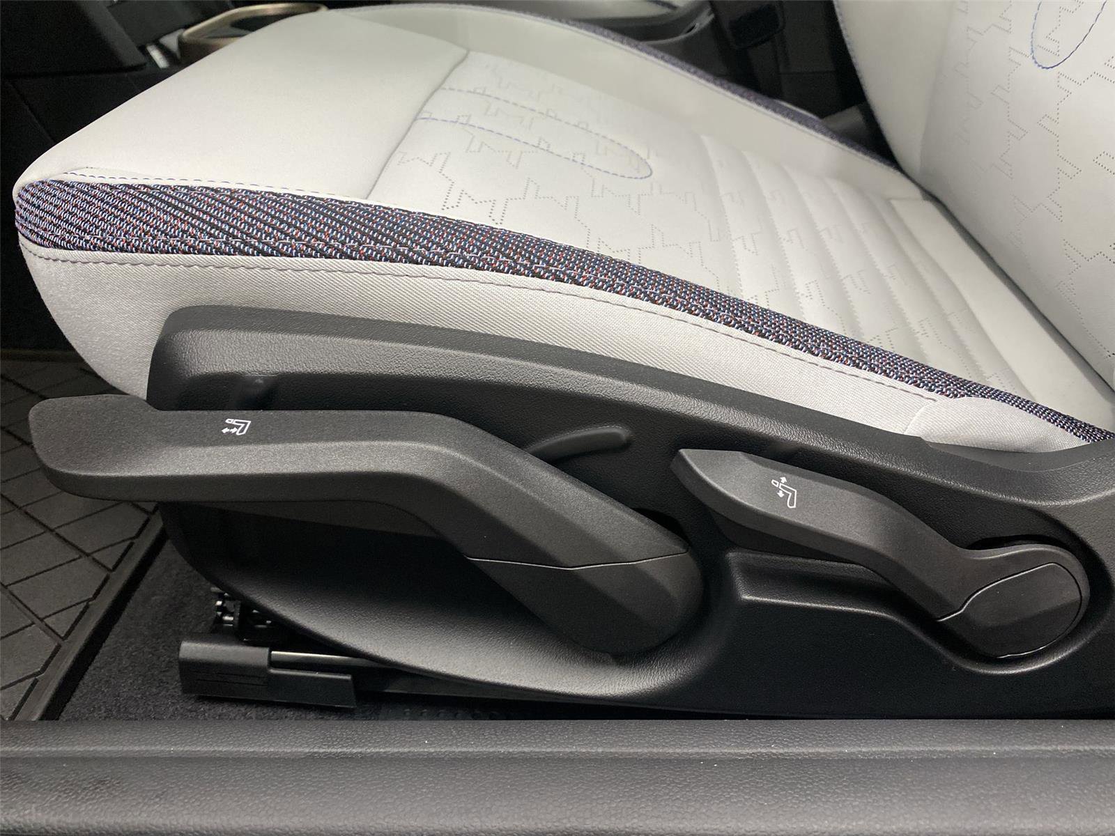 New 2026 MINI Cooper S FWD image 18