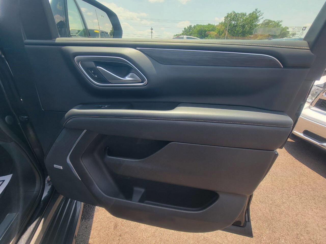 Used 2022 GMC Yukon XL SLT image 17