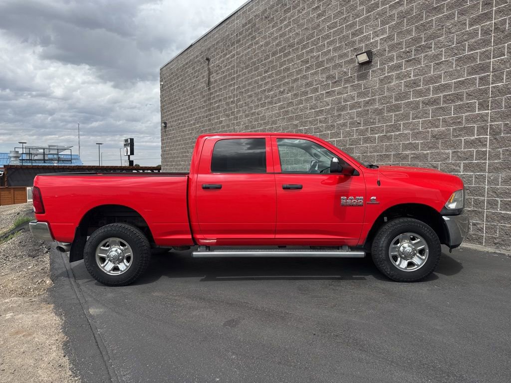 Used 2015 RAM 2500 Tradesman w/ Chrome Appearance Group AWD/4WD image 4