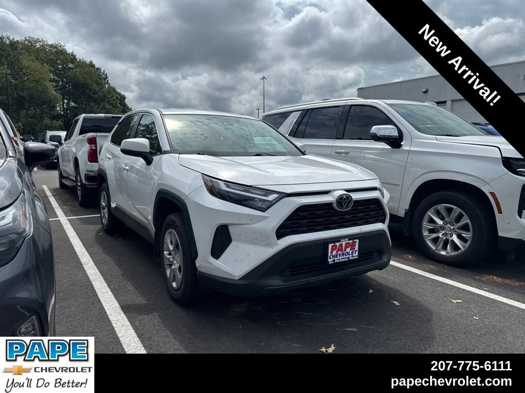 Used 2023 Toyota RAV4 LE AWD/4WD image 1