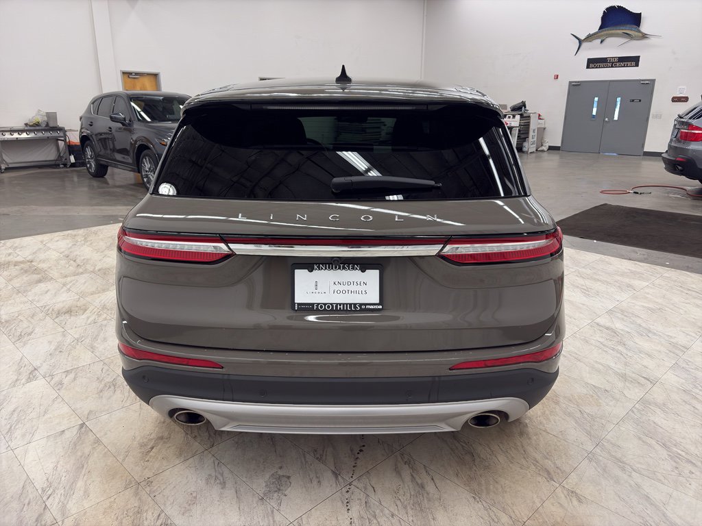 Used 2025 Lincoln Corsair Reserve w/ Rear Removable Package Tray image 6