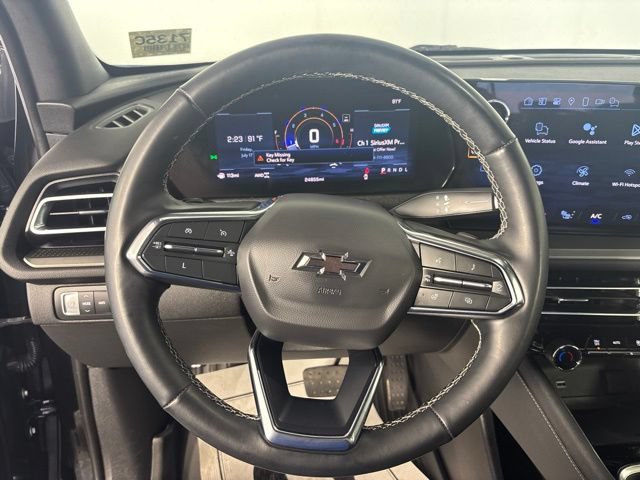 Used 2024 Chevrolet Traverse LT w/ Midnight/Sport Edition AWD/4WD image 3