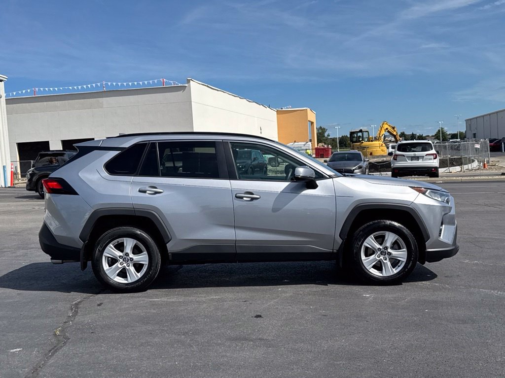 Used 2020 Toyota RAV4 XLE w/ Convenience Package AWD/4WD image 8