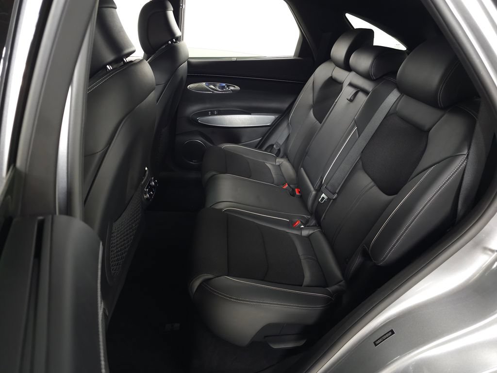 Used 2024 Genesis GV70 2.5T w/ Sport Prestige Package AWD/4WD image 37