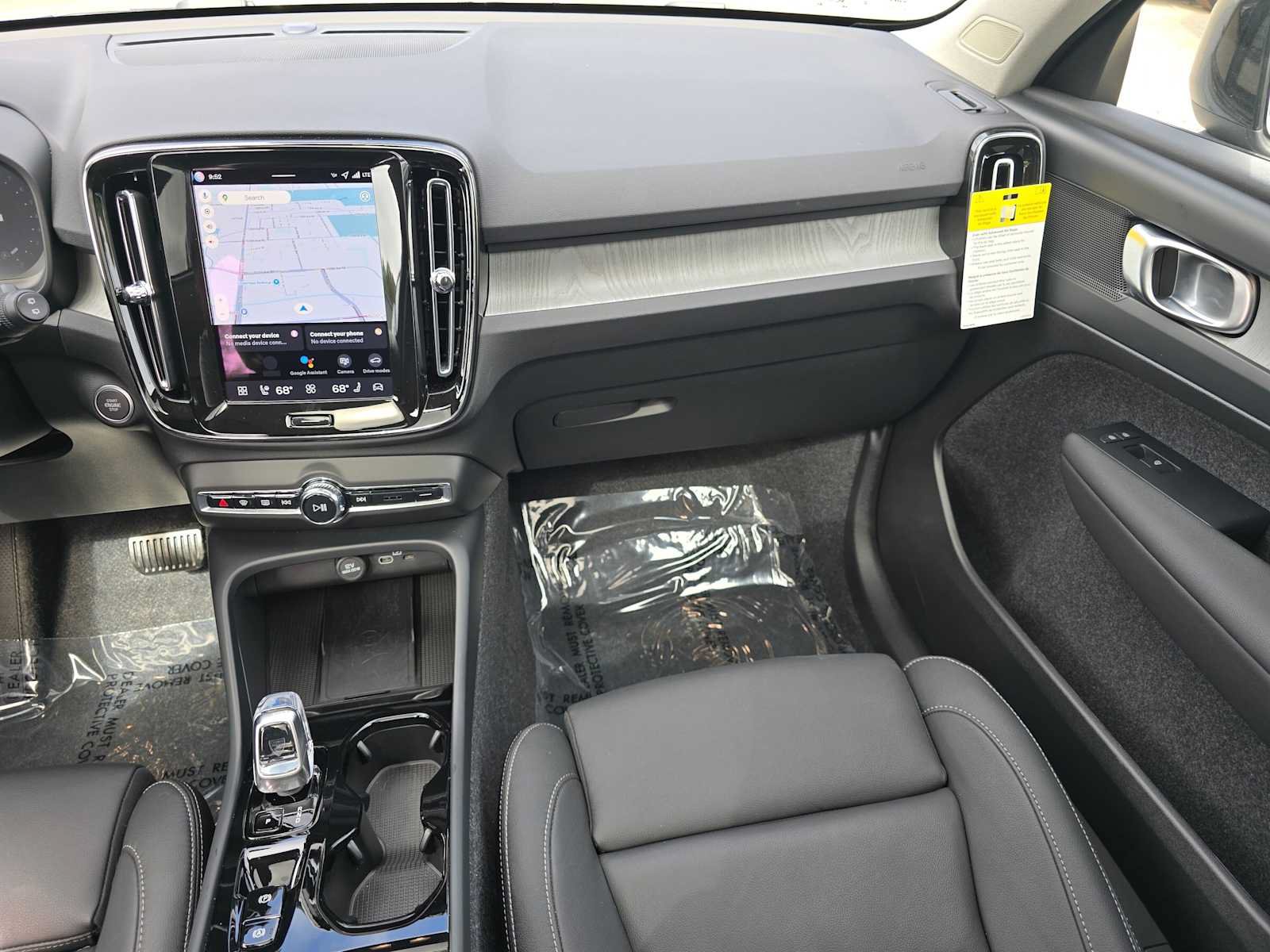 Used 2026 Volvo XC40 B5 Plus w/ Protection Package Premier AWD/4WD image 18