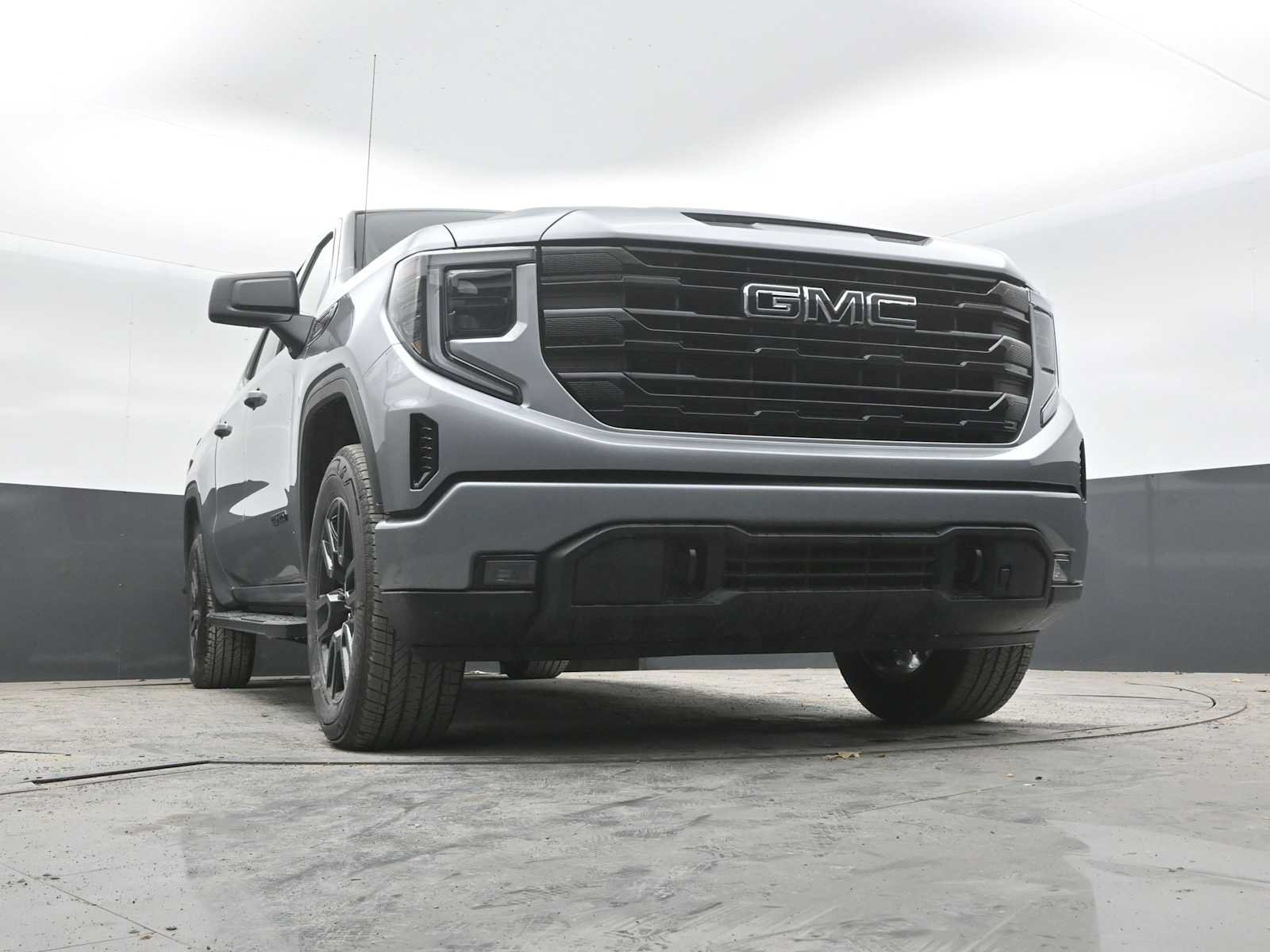 New 2026 GMC Sierra 1500 Elevation w/ LPO, Elevation Black Package AWD/4WD image 42
