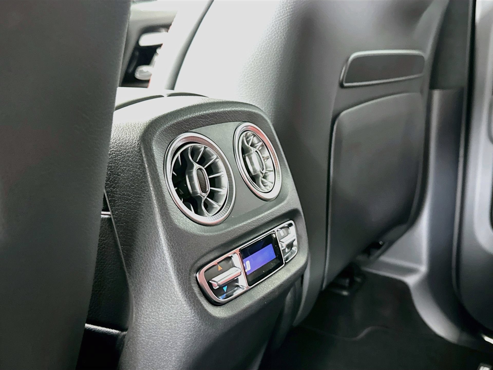 New 2027 Mercedes-Benz G 63 AMG 4MATIC image 28