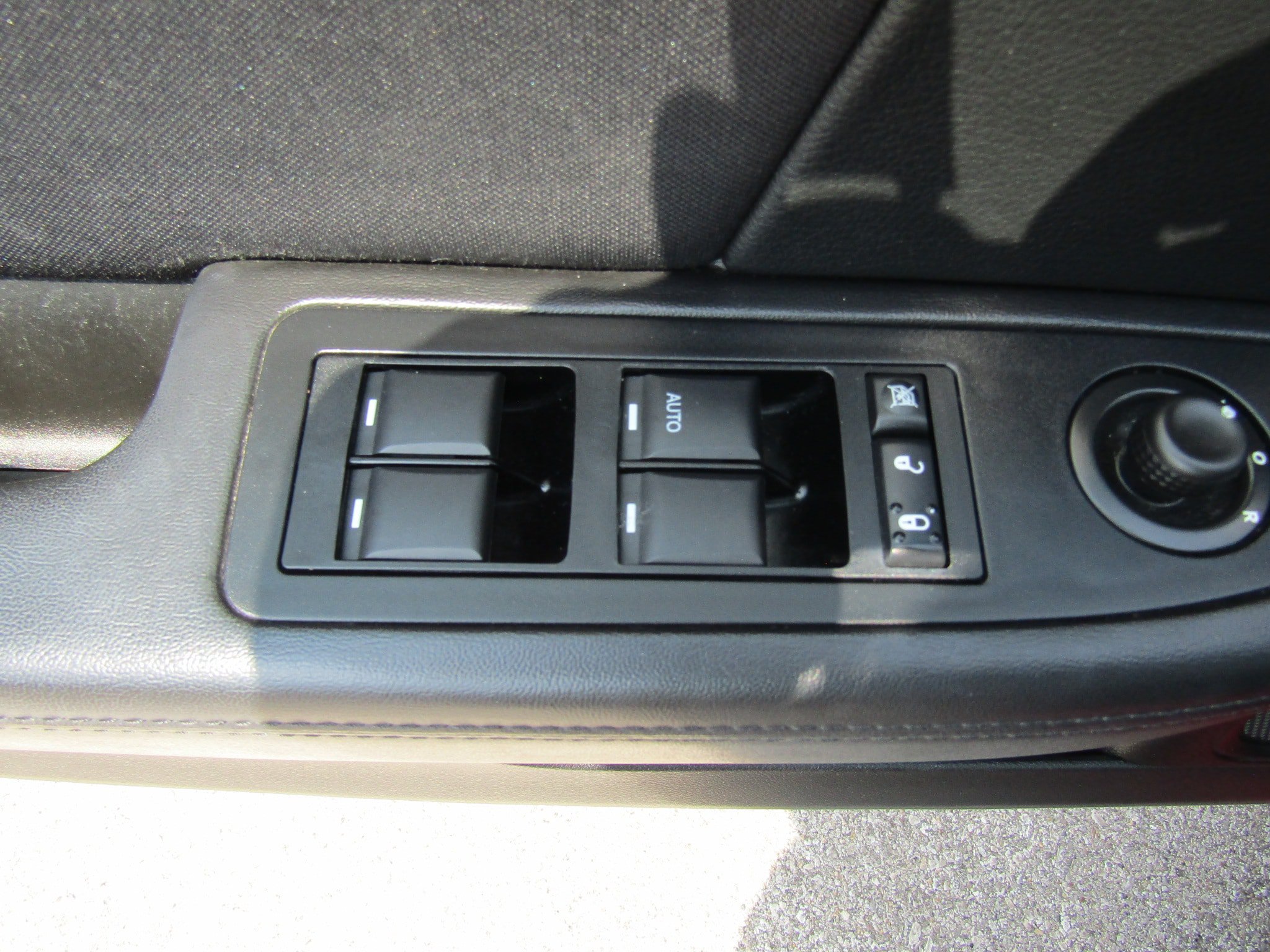 Used 2013 Chrysler 200 Touring FWD image 20