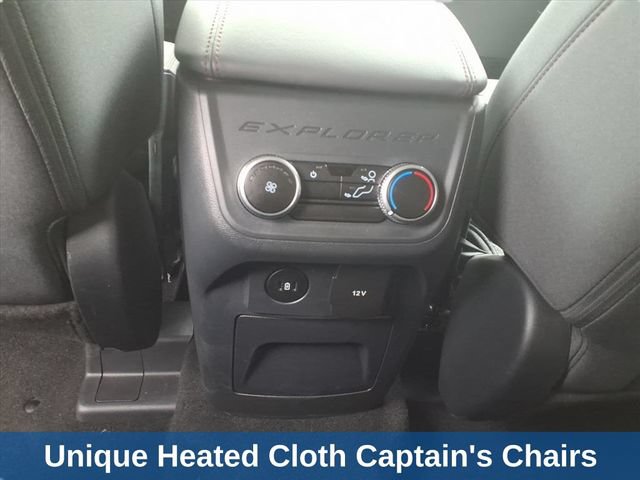 Used 2025 Ford Explorer Active AWD/4WD image 10