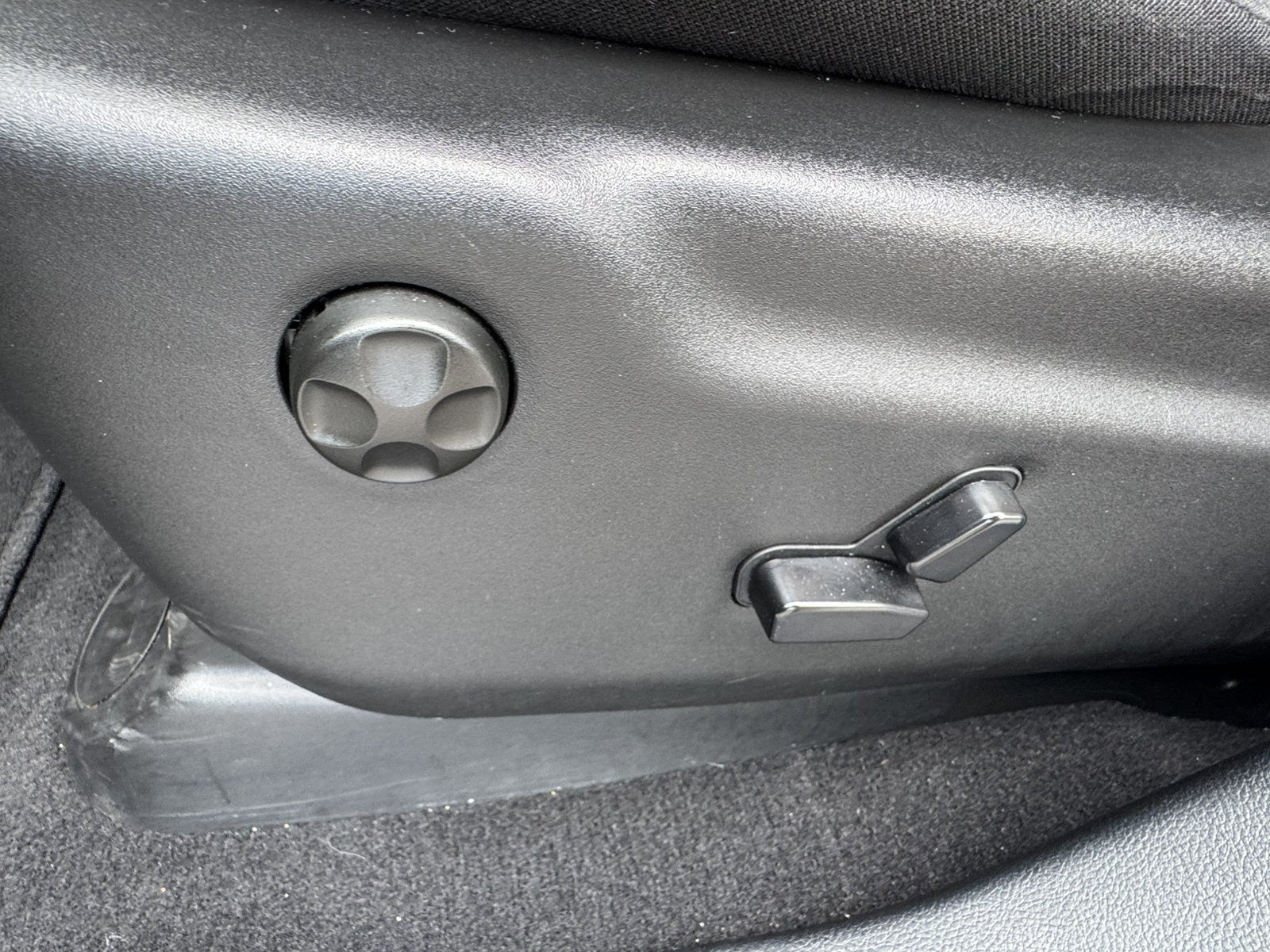 Used 2025 Dodge Durango GT AWD/4WD image 10