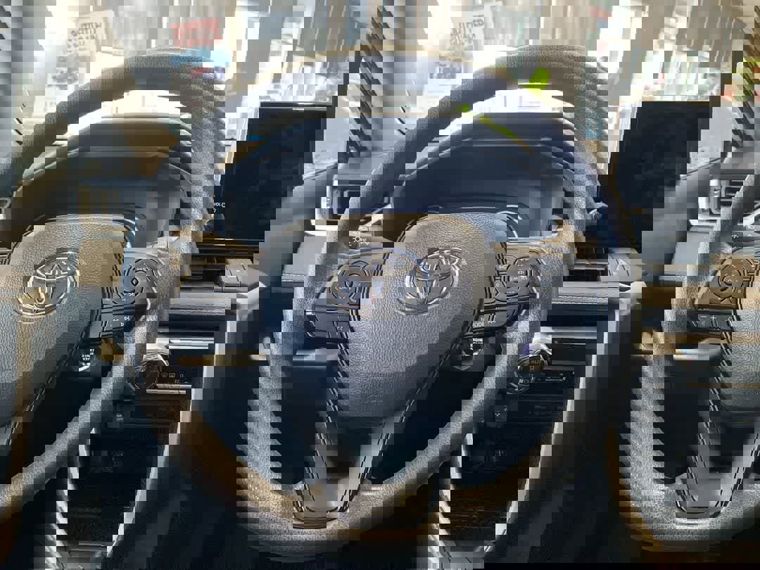 Used 2024 Toyota RAV4 XLE image 16