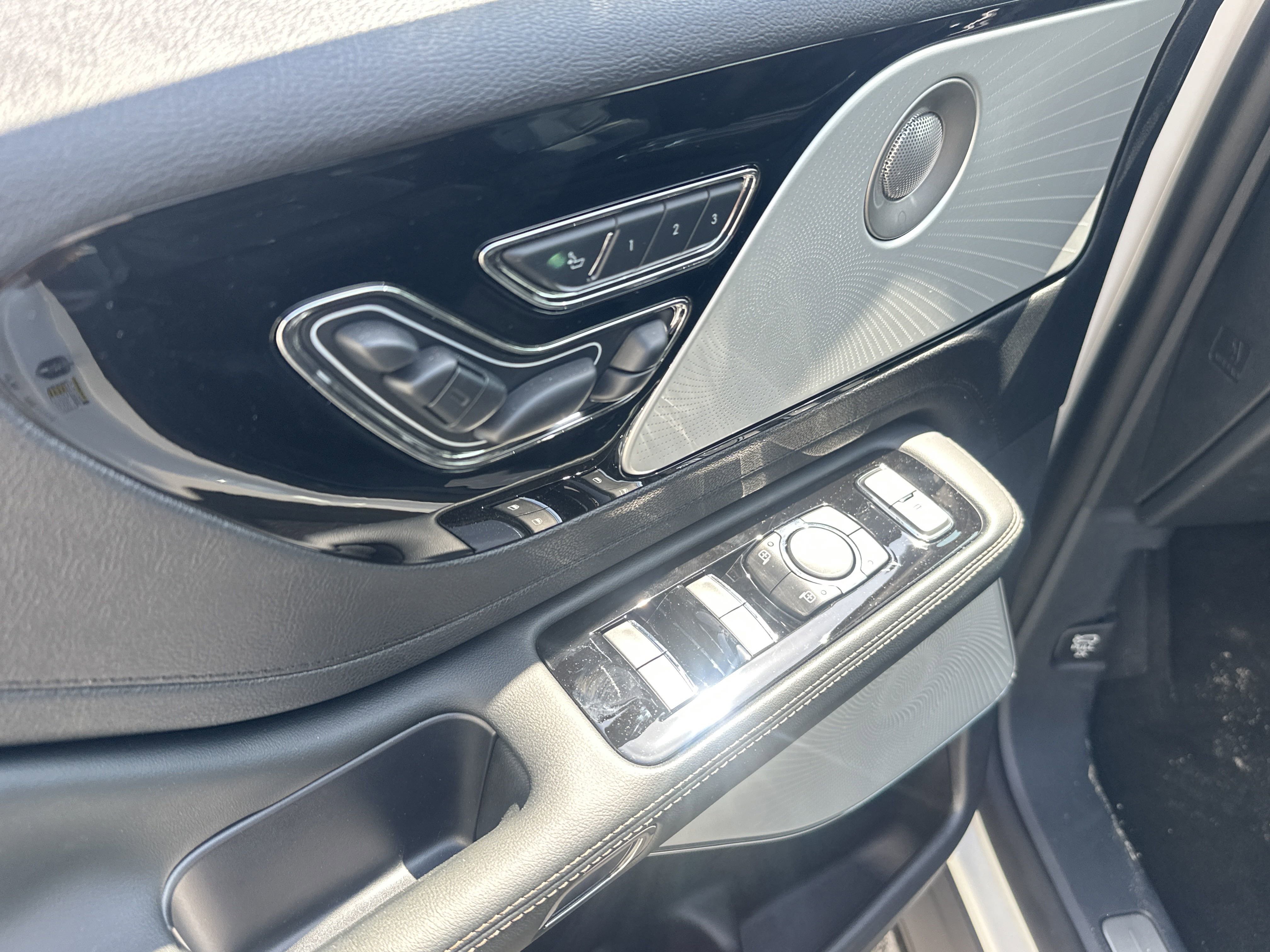 New 2025 Lincoln Aviator Reserve w/ Luxury Package image 17