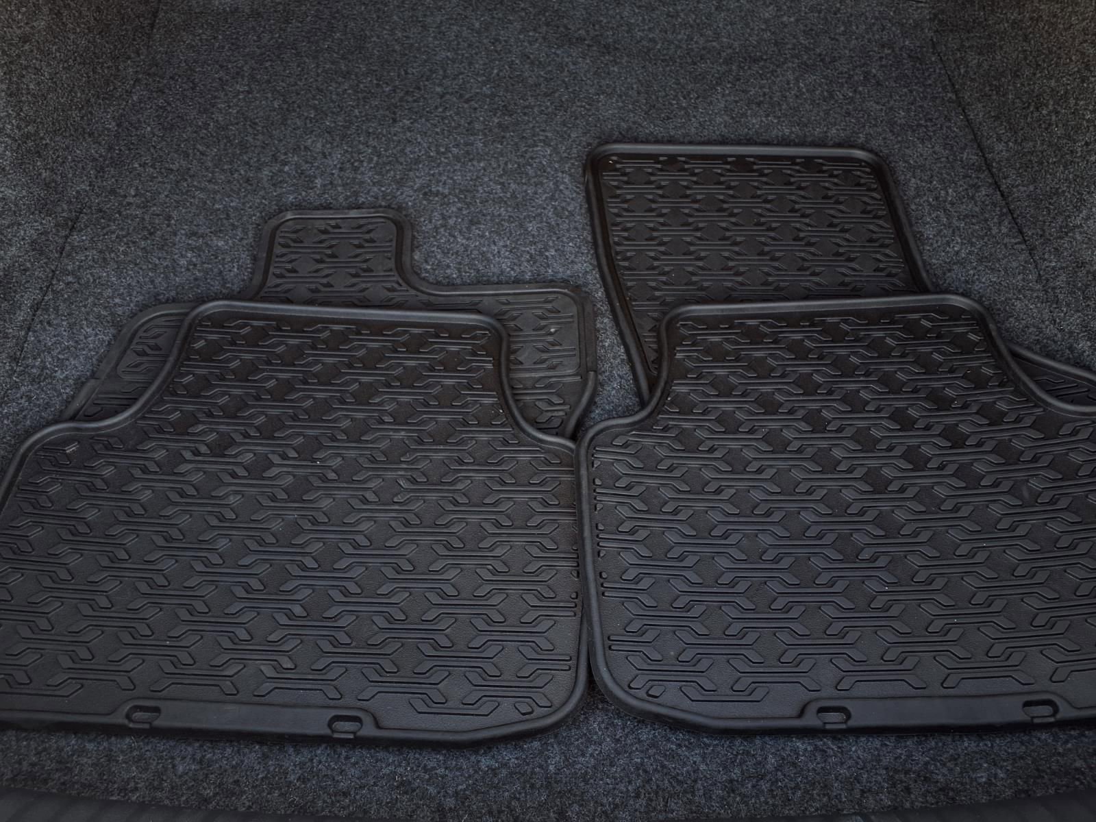 Certified 2025 Volkswagen Jetta Sport image 8