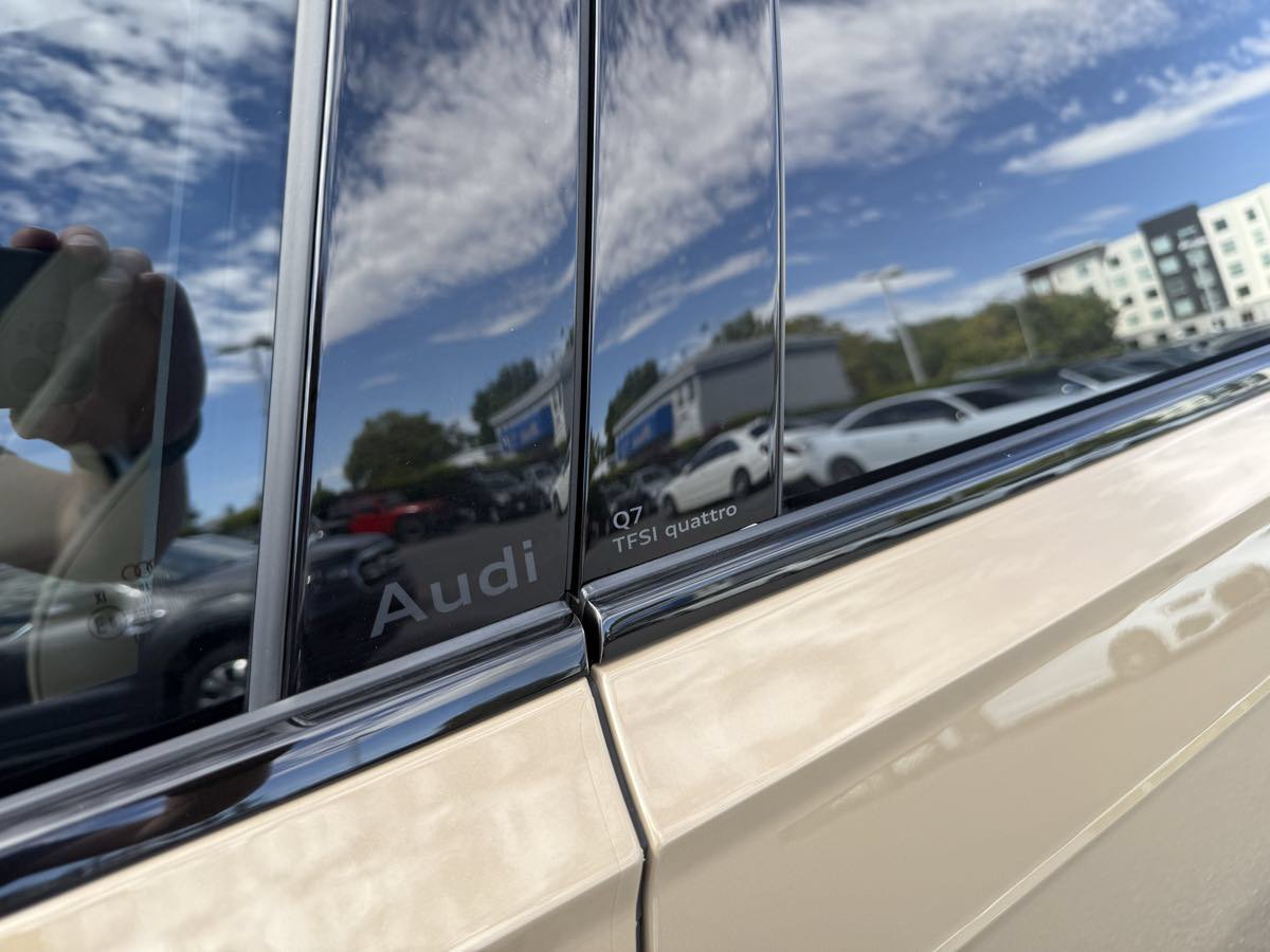 Used 2025 Audi Q7 3.0T Prestige w/ Prestige Package AWD/4WD image 12