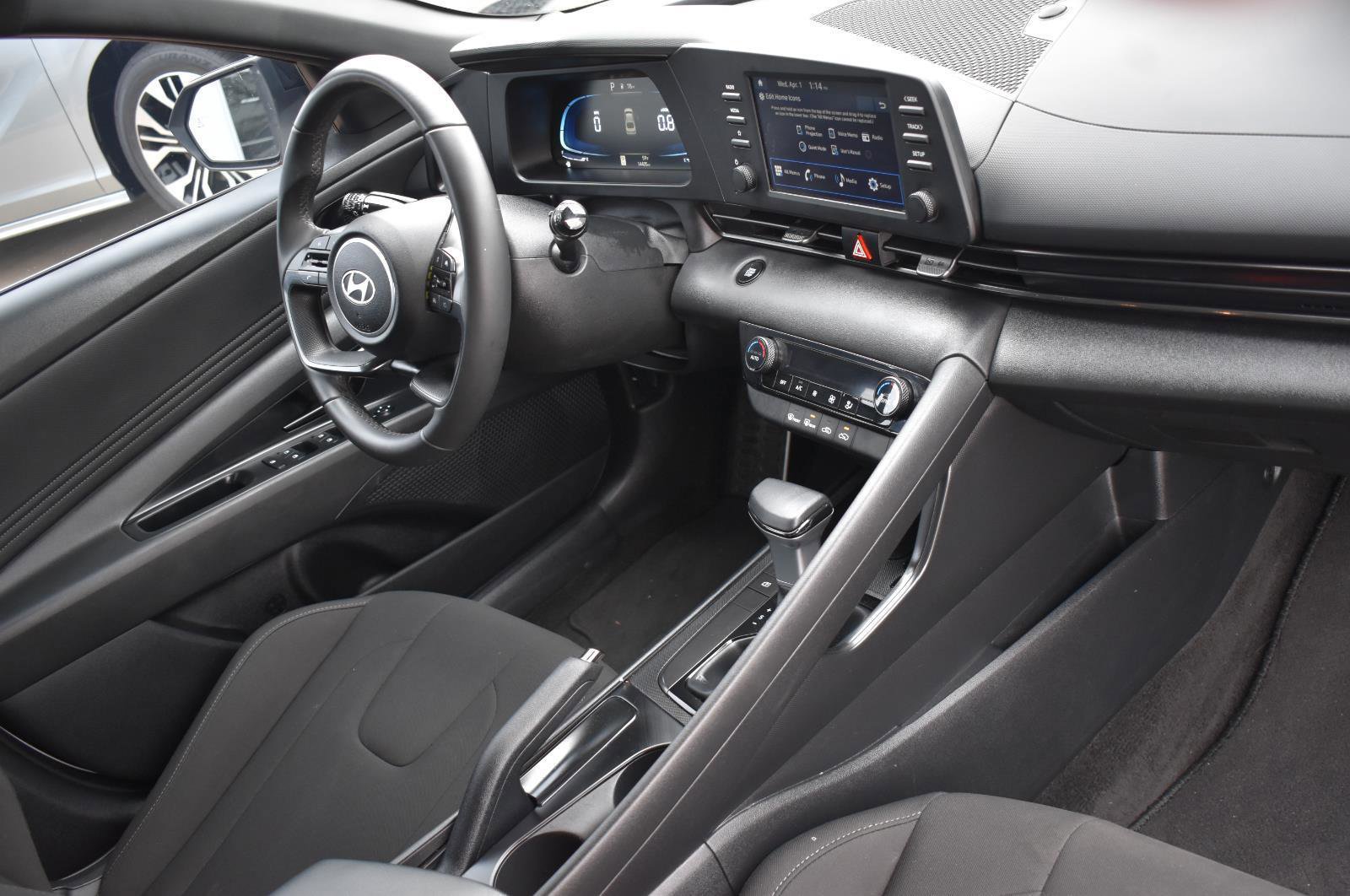 Used 2025 Hyundai Elantra Sport image 10