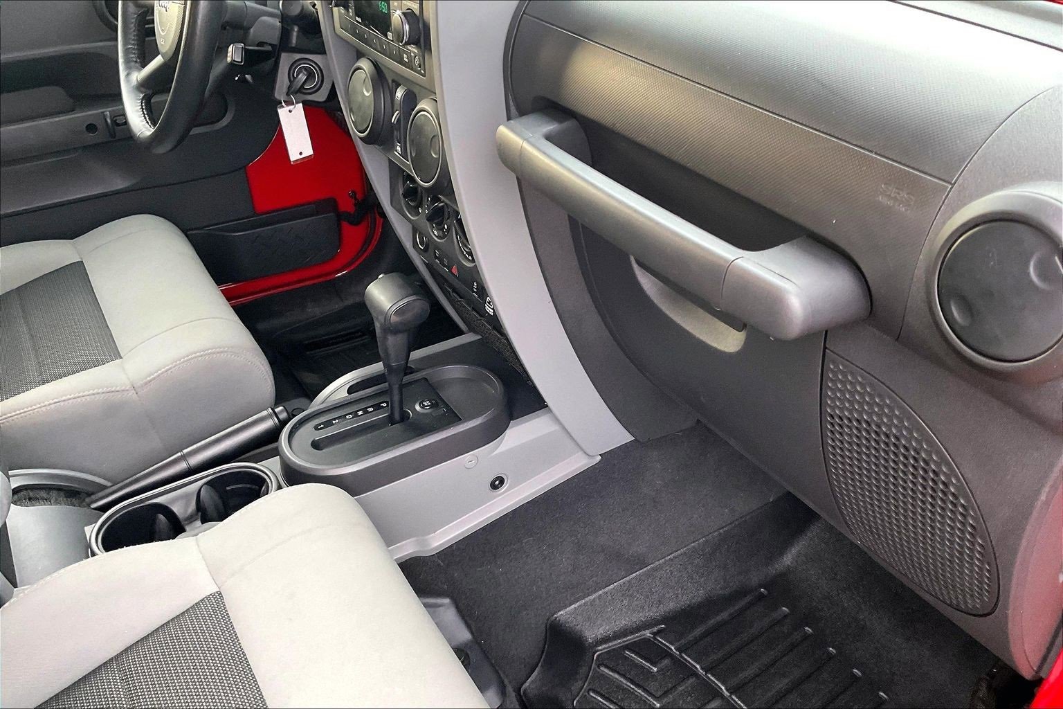 Used 2010 Jeep Wrangler Unlimited Rubicon image 16