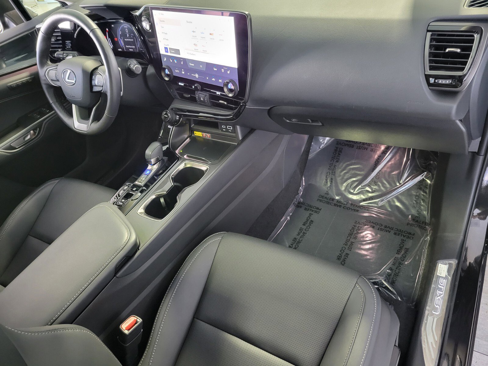 Used 2025 Lexus NX 350h AWD w/ Premium Package image 17