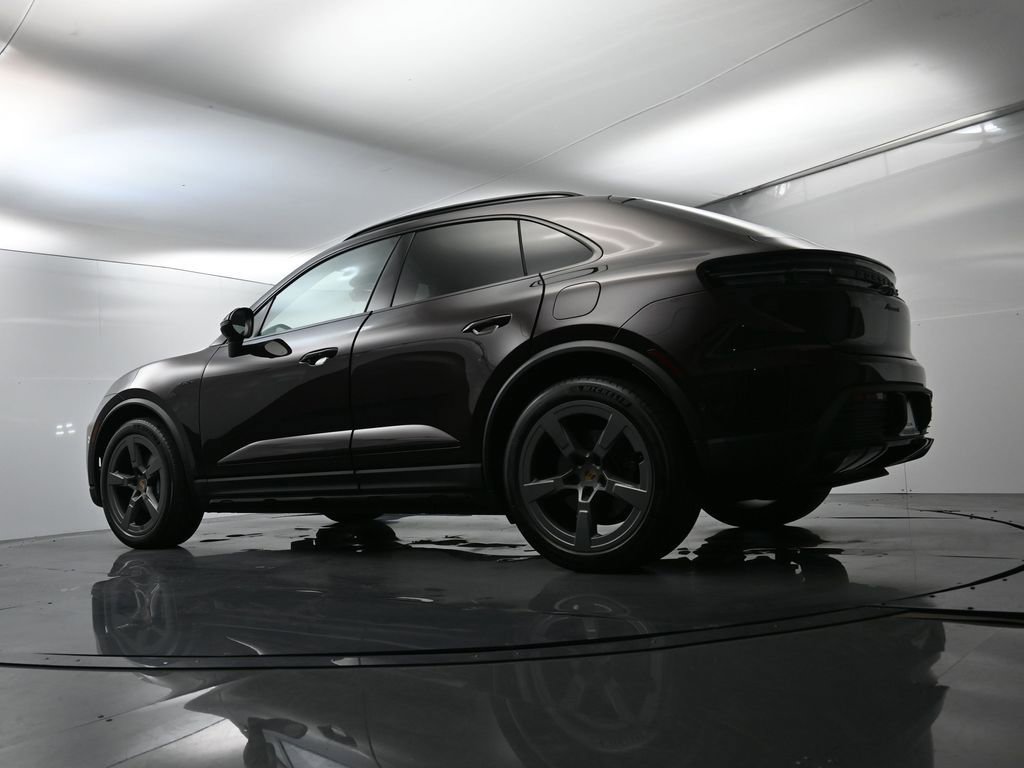 Certified 2025 Porsche Macan 4 Electric image 48