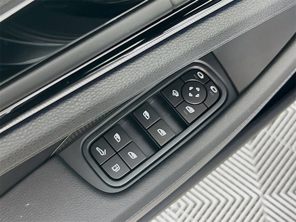New 2025 Porsche Panamera 4 image 20