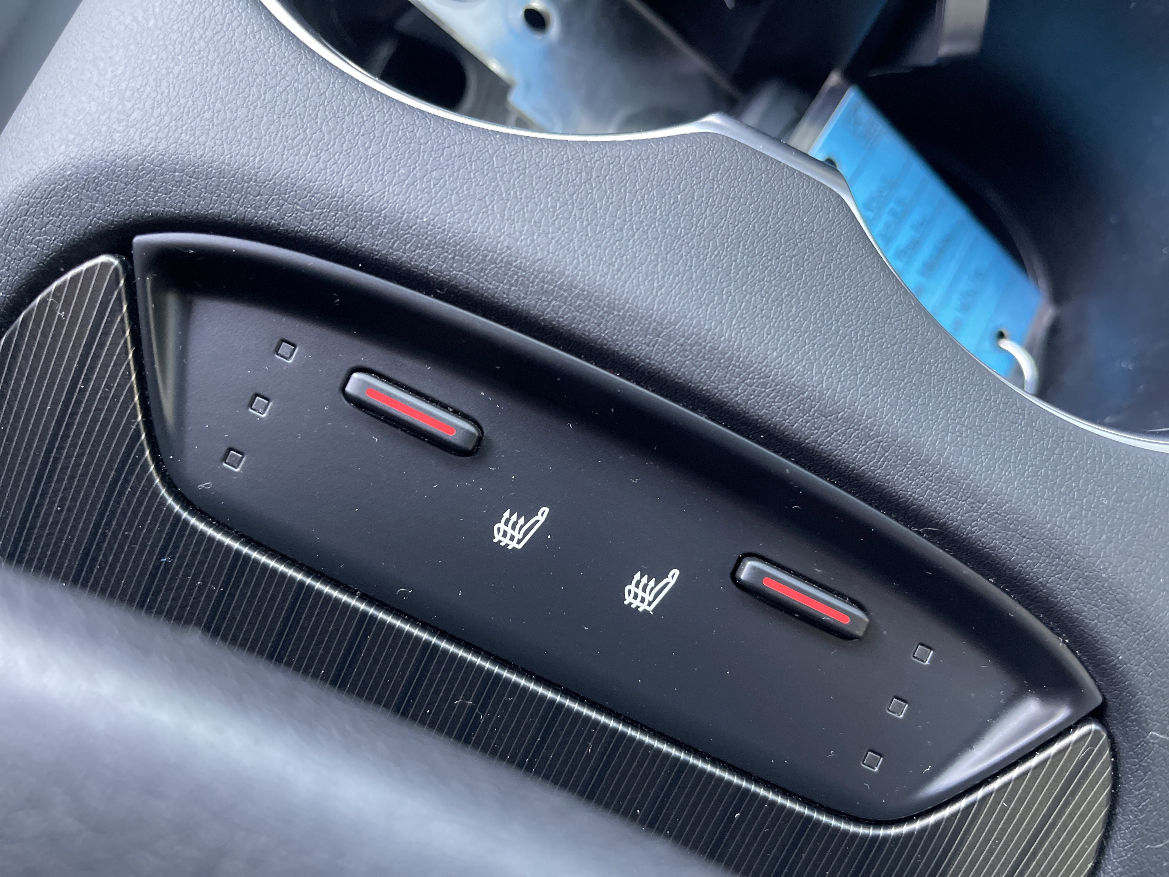 Used 2023 Toyota Venza XLE image 33