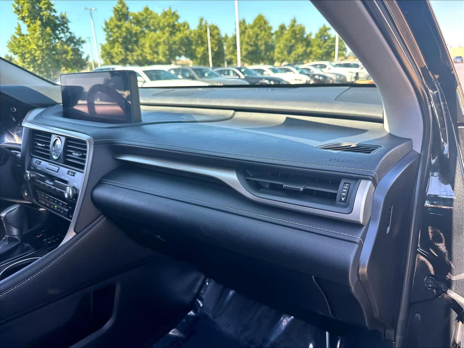 Used 2021 Lexus RX 350L Premium w/ Premium Package AWD/4WD image 29
