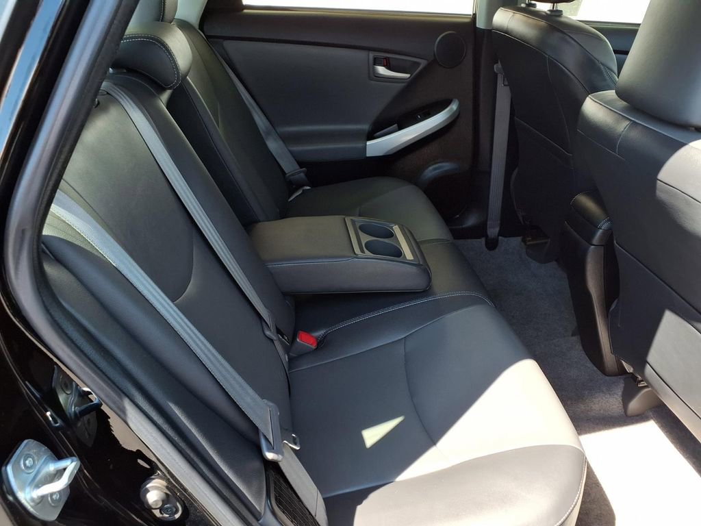 Used 2015 Toyota Prius Four image 21