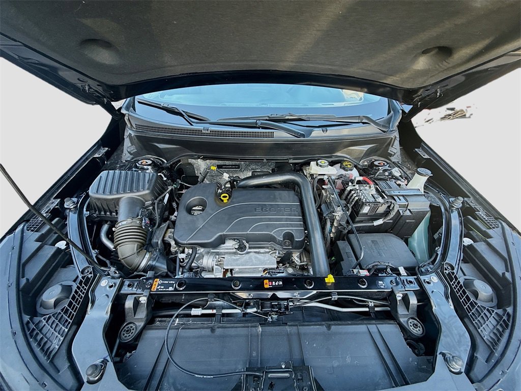 Used 2024 GMC Terrain SLE w/ Driver Convenience Package image 28