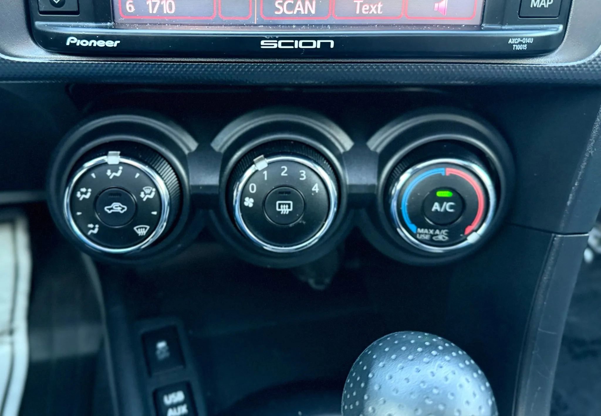 Used 2014 Scion tC 10 Series image 17