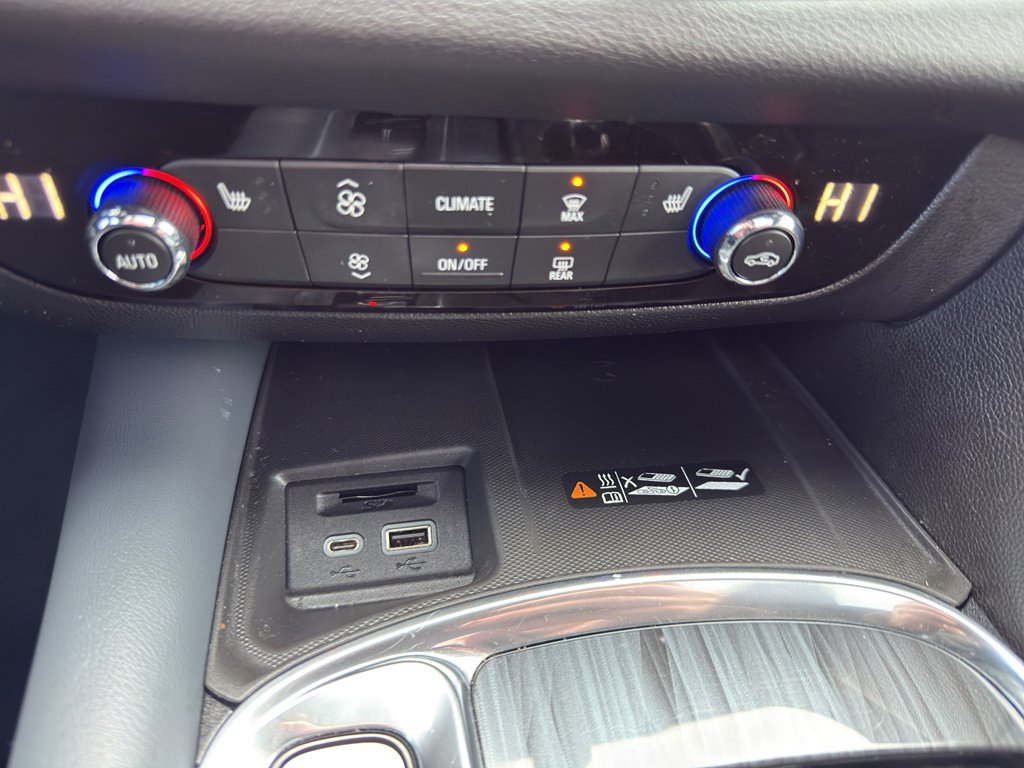 Used 2022 Buick Enclave Essence w/ Experience Buick Package image 21