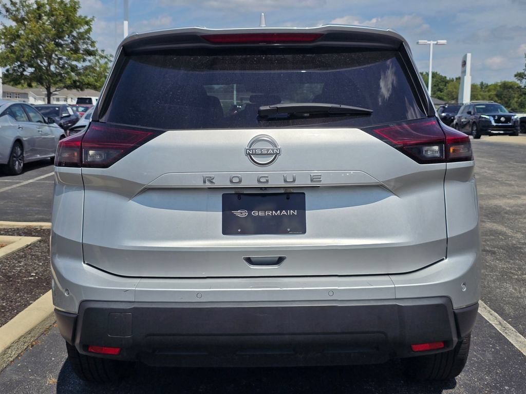Used 2025 Nissan Rogue SV FWD image 6