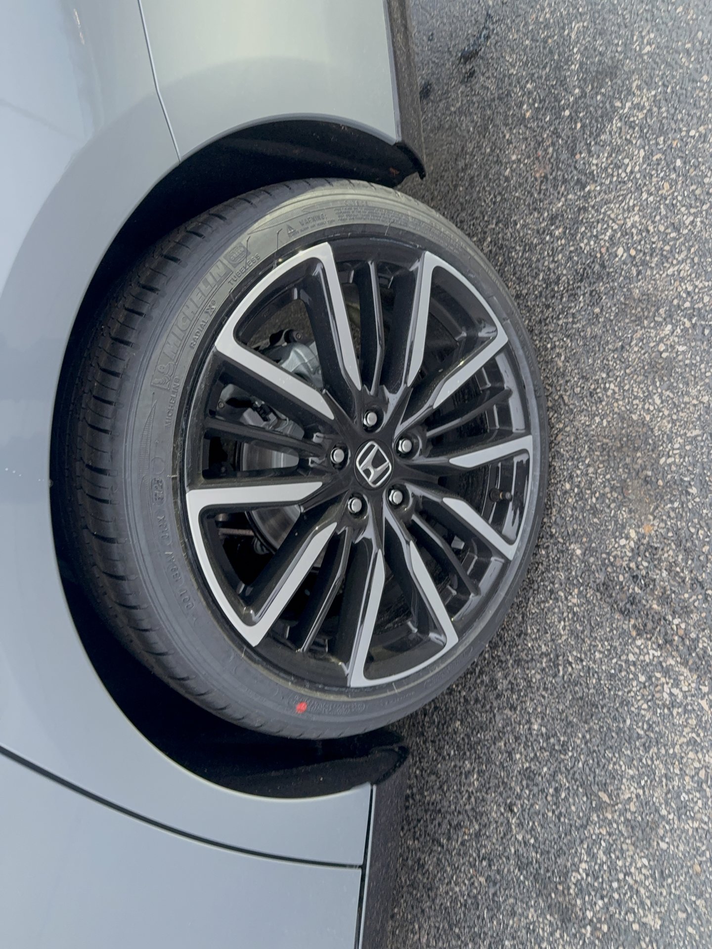 Used 2025 Honda Accord Touring image 9