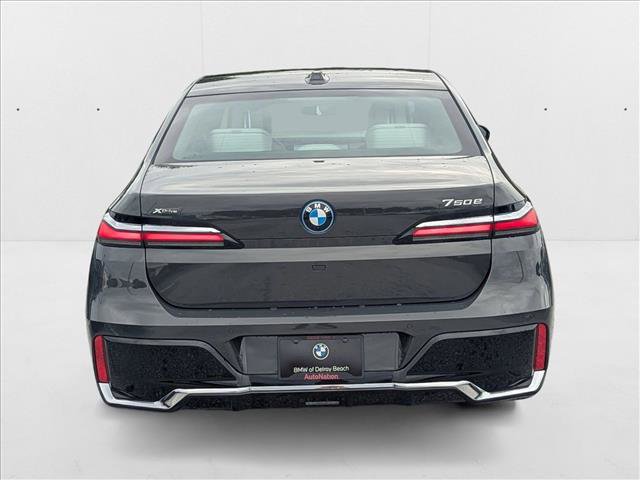 New 2026 BMW 750e xDrive w/ Luxury Rear Seating Package image 7