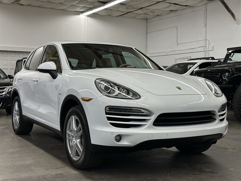 Used 2013 Porsche Cayenne Diesel AWD/4WD image 1