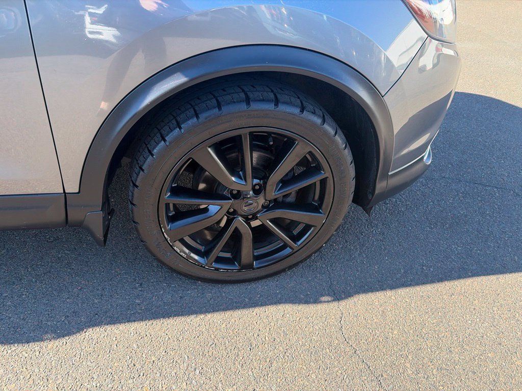 Used 2017 Nissan Rogue Sport SL AWD/4WD image 34