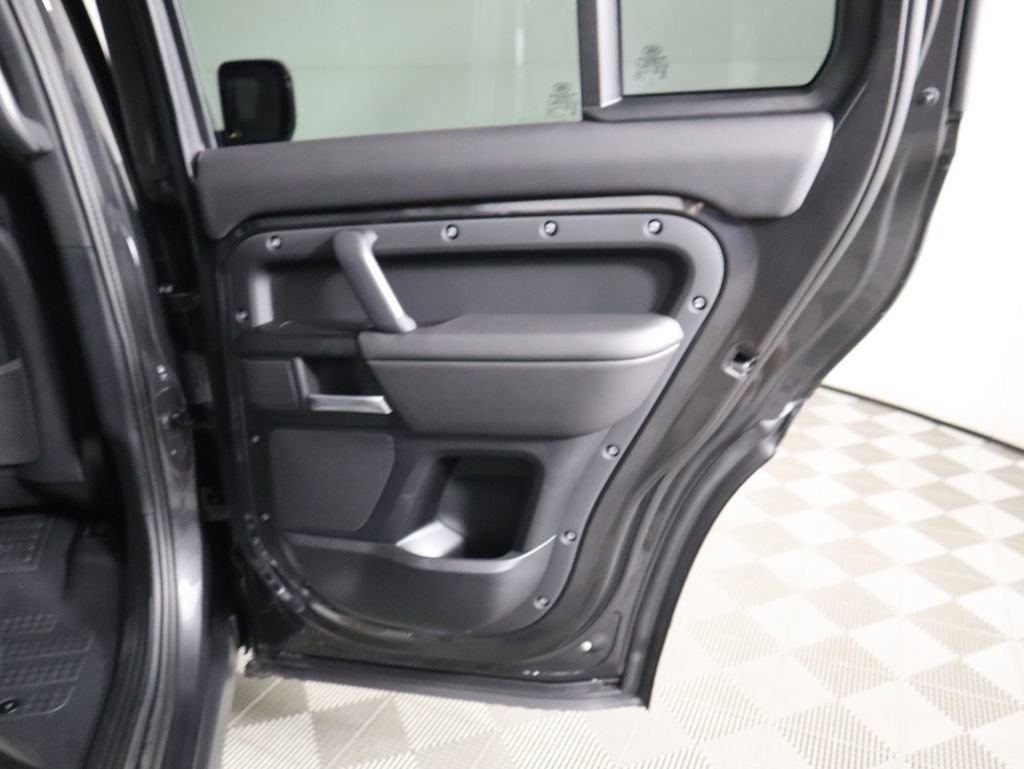 New 2026 Land Rover Defender 110 V8 image 28