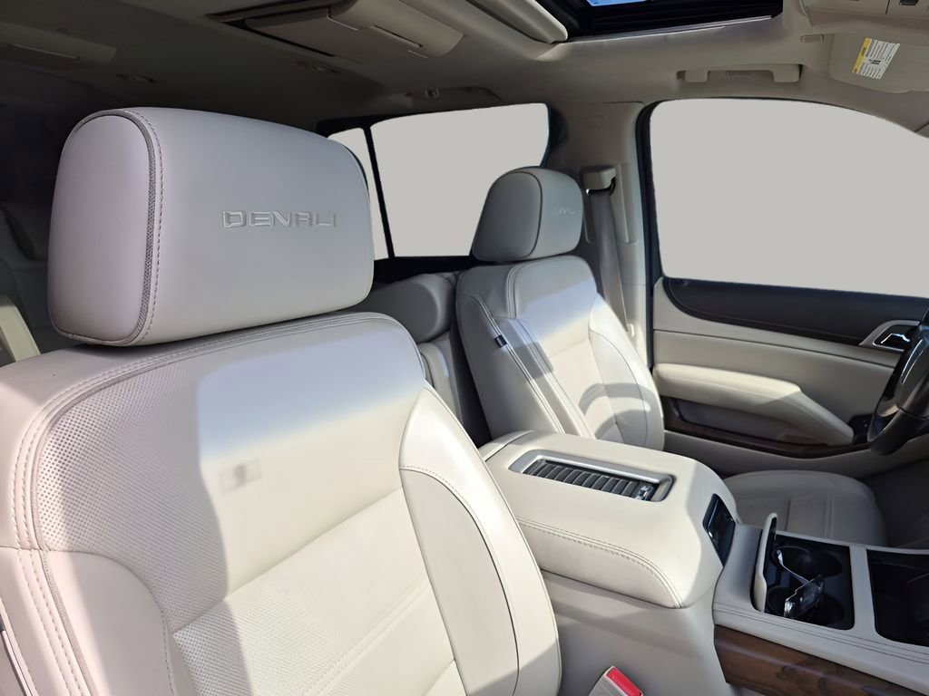 Used 2019 GMC Yukon XL Denali w/ Denali Ultimate Package image 15