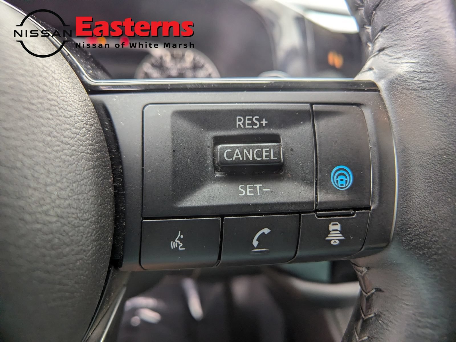 Used 2023 Nissan Pathfinder SL w/ SL Premium Package AWD/4WD image 16