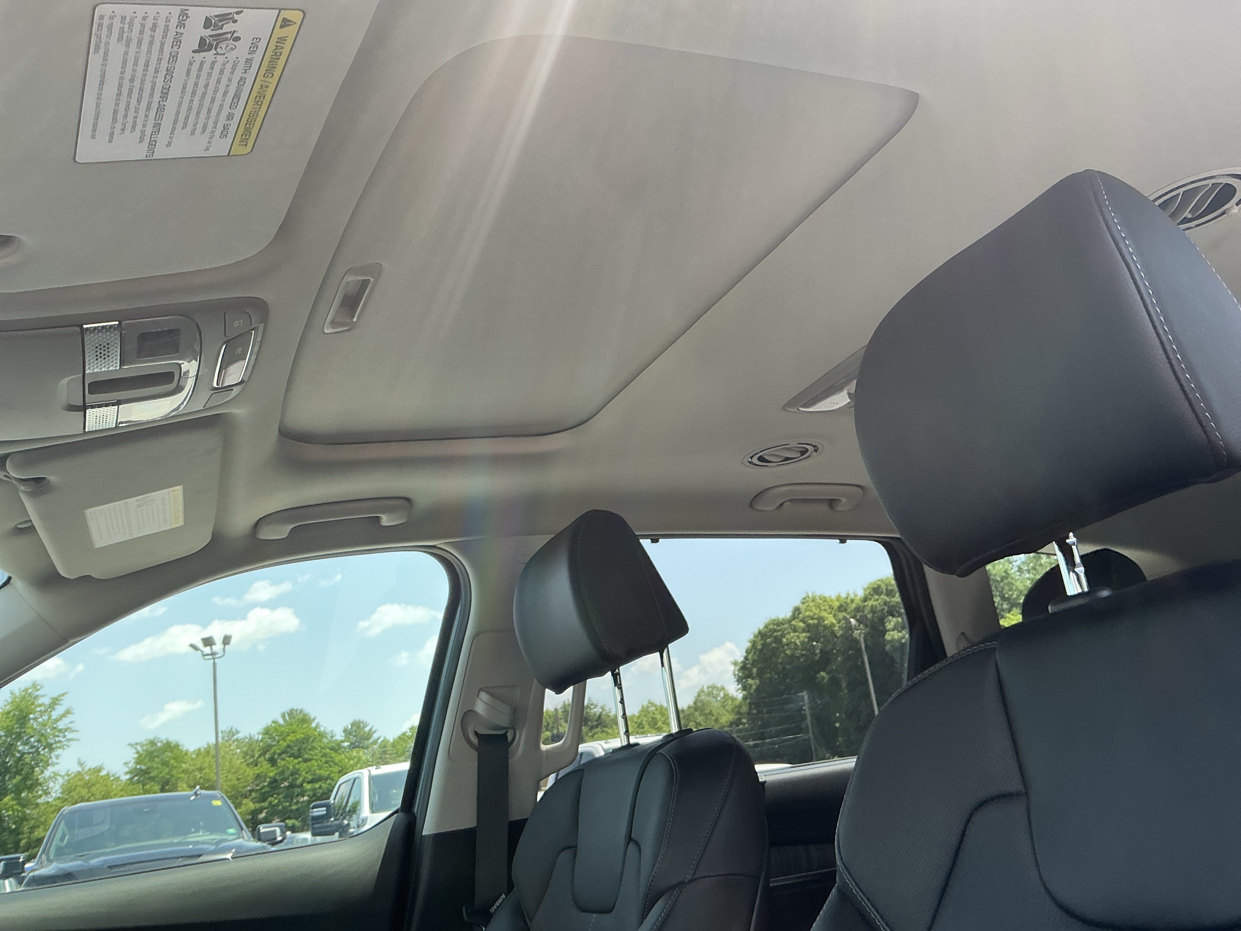 Certified 2024 Kia Telluride EX w/ EX Captain's Chair Package AWD/4WD image 12