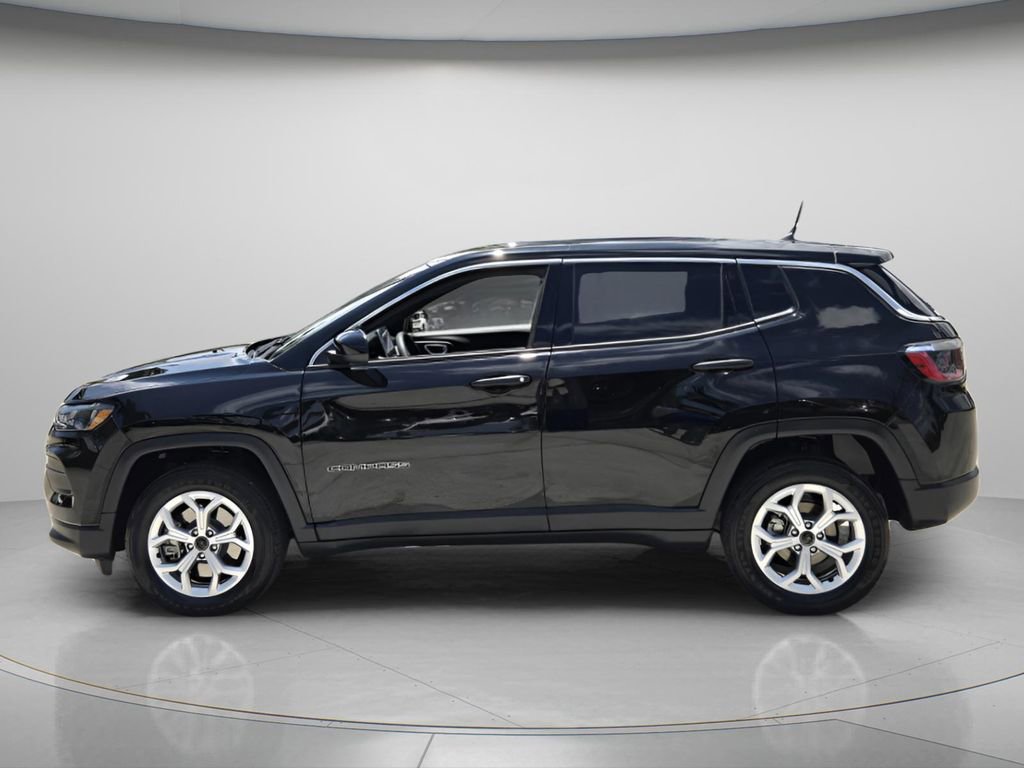 Used 2025 Jeep Compass Sport AWD/4WD image 4