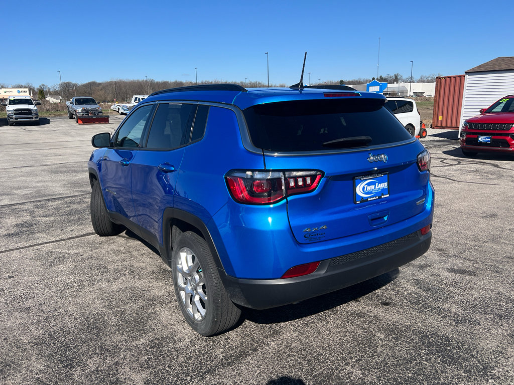 Used 2023 Jeep Compass Latitude w/ Sun and Sound Group image 8