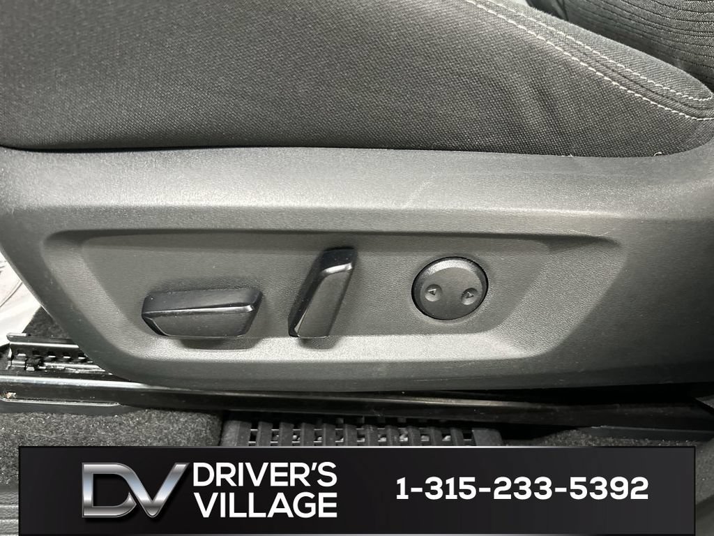 Used 2023 Nissan Rogue SV AWD/4WD image 10