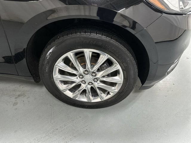 Used 2020 Buick Enclave Premium w/ Sun and Sites Package AWD/4WD image 19