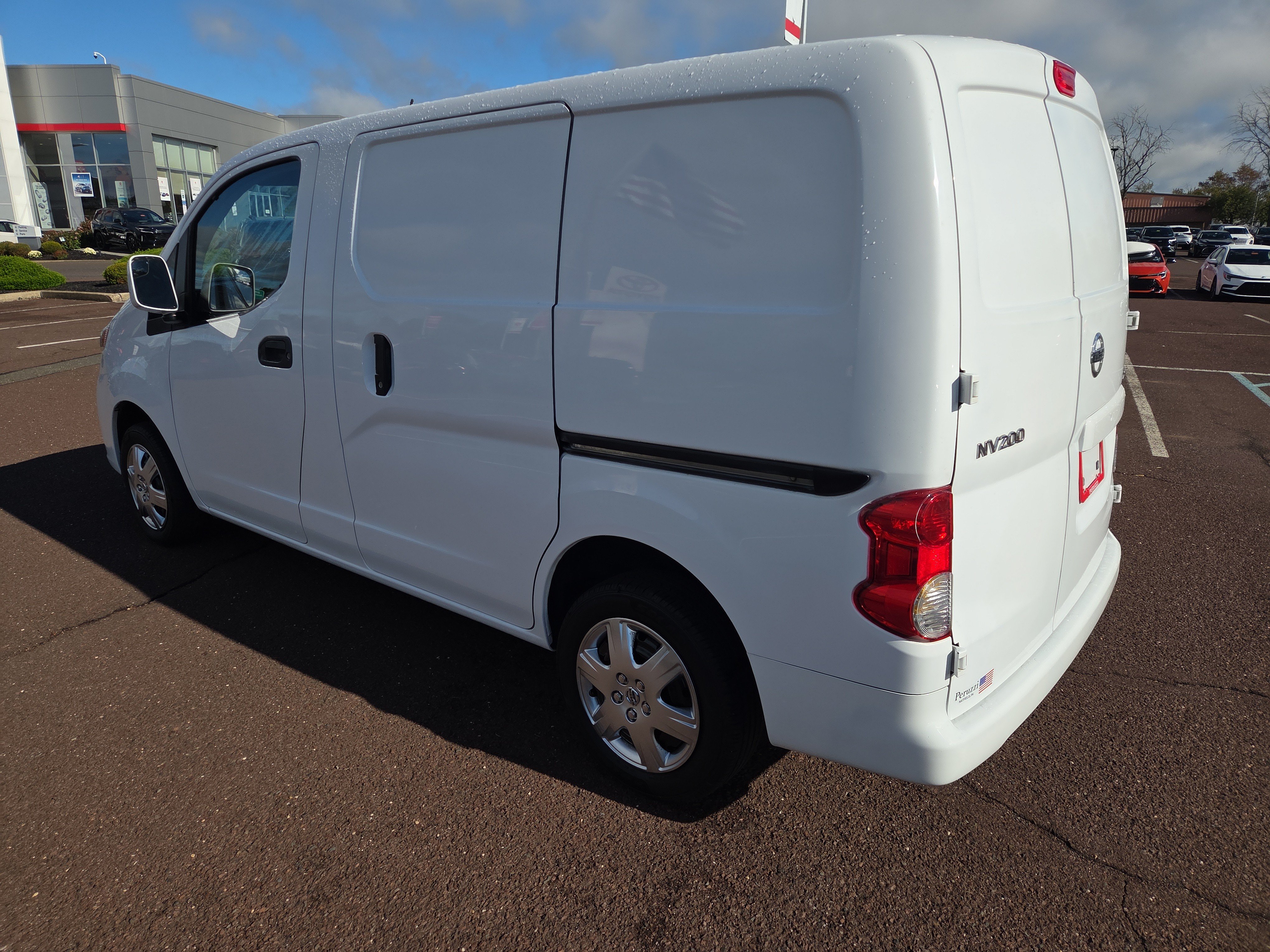 Used 2017 Nissan NV200 SV FWD image 5