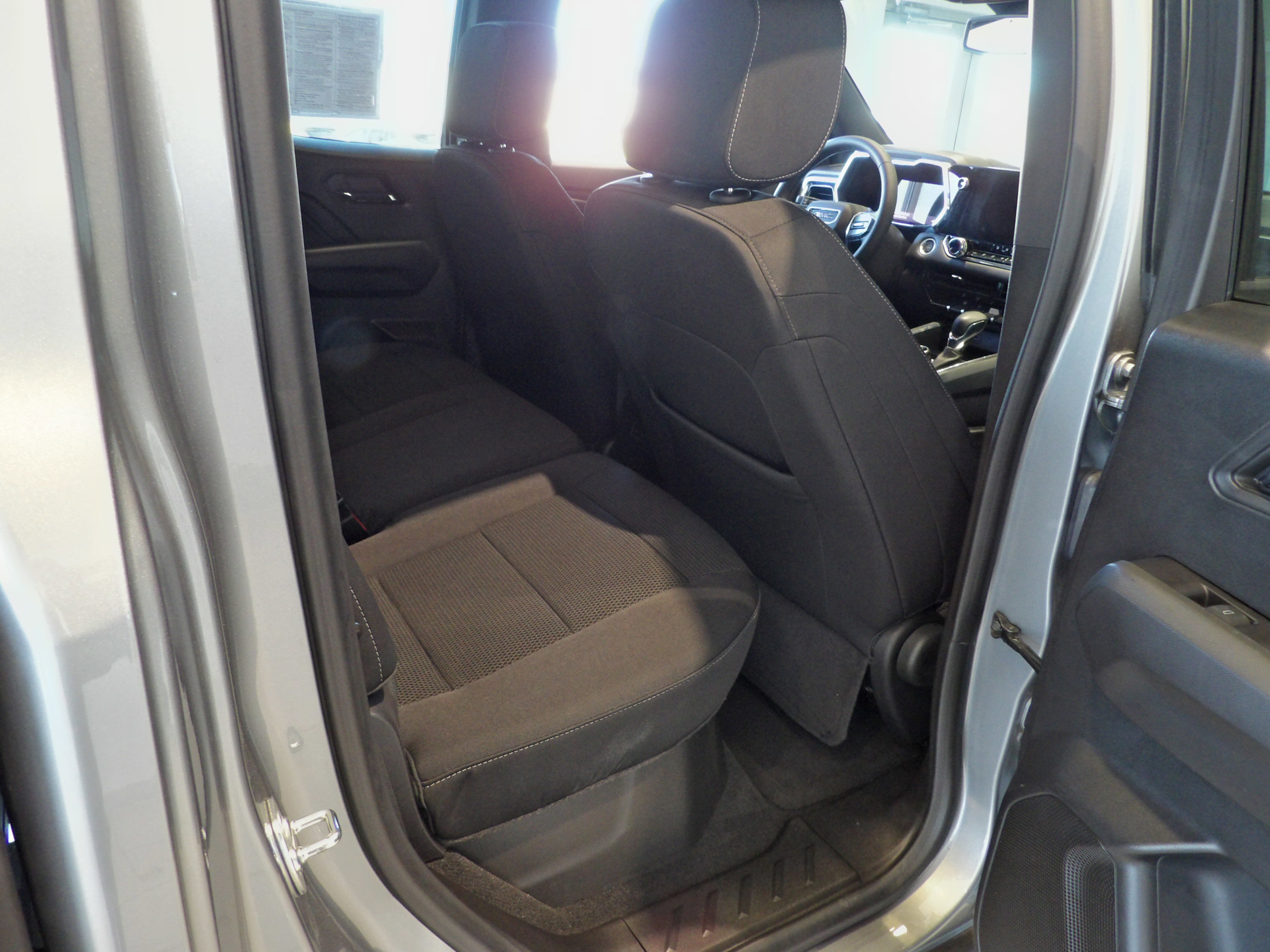 Used 2024 GMC Canyon Elevation w/ Convenience Package image 19