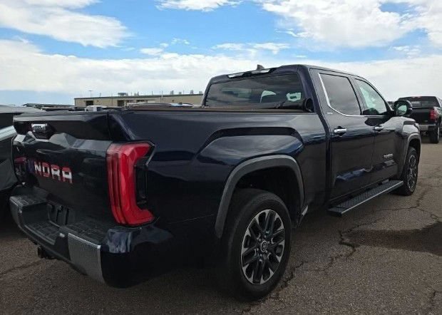 Used 2024 Toyota Tundra Limited AWD/4WD image 3