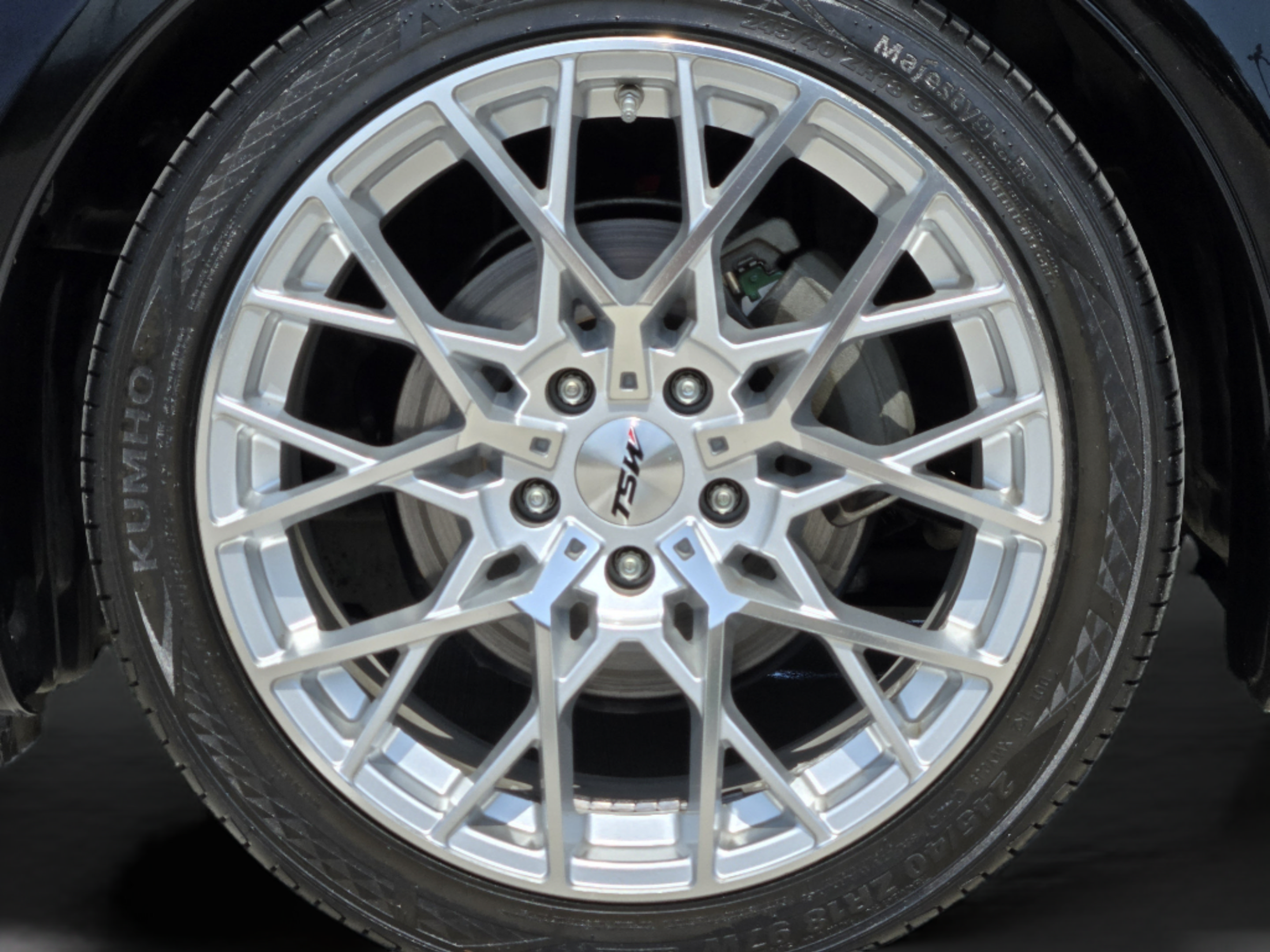 Used 2005 Lexus SC 430 Convertible RWD image 37
