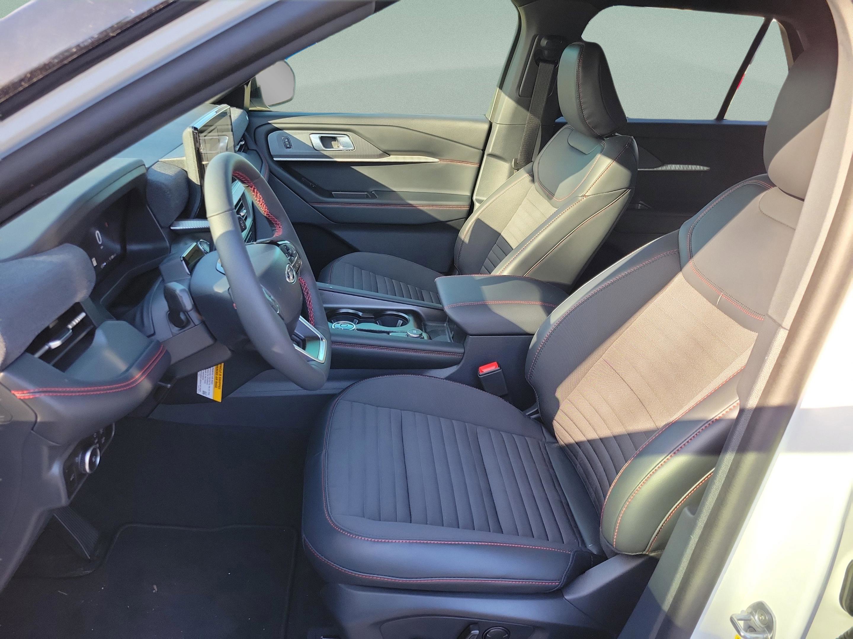 New 2025 Ford Explorer ST-Line w/ Premium Package image 9