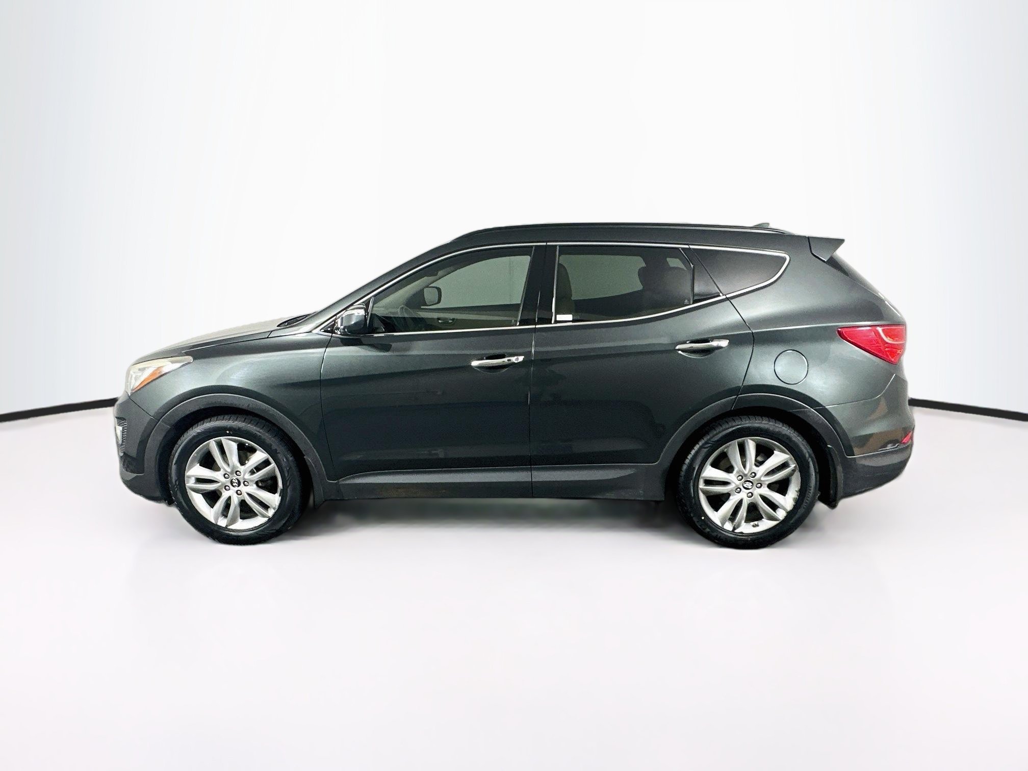 Used 2013 Hyundai Santa Fe Sport 2.0T FWD image 4